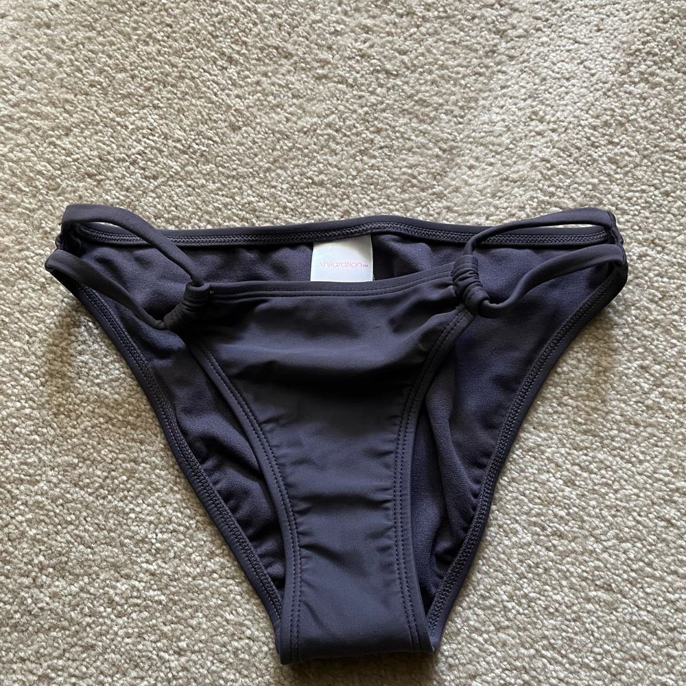 NWOT xhilaration bikini bottoms